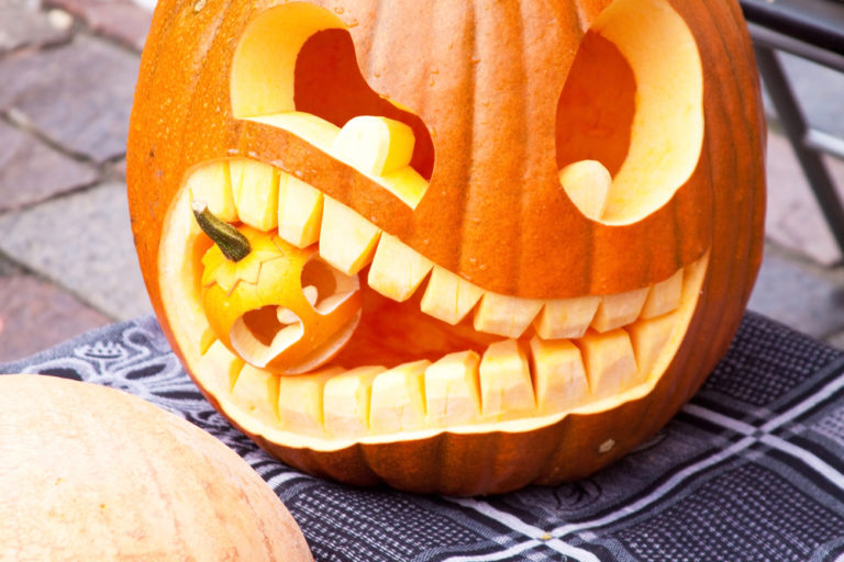 10 Halloween Pumpkins That Will Blow Your Mind - FlipSpins
