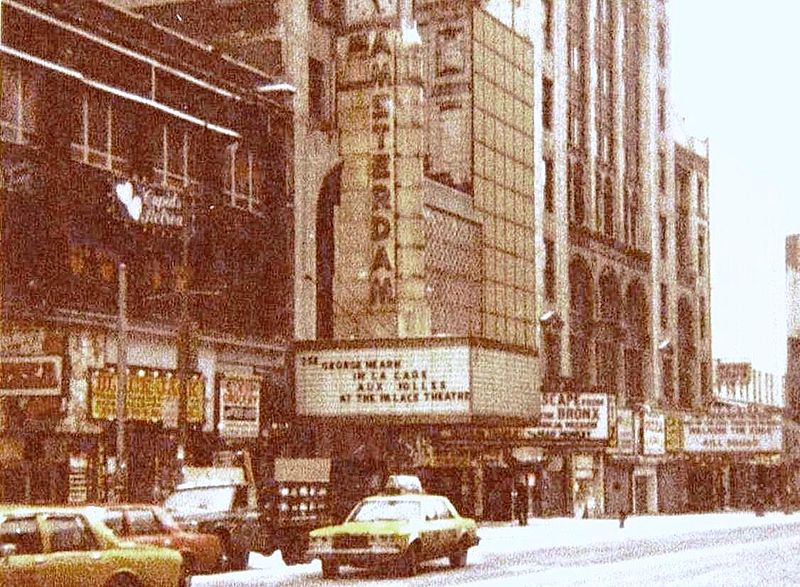 New Amsterdam Theater - Vintage Photos of New York City in the 1970s