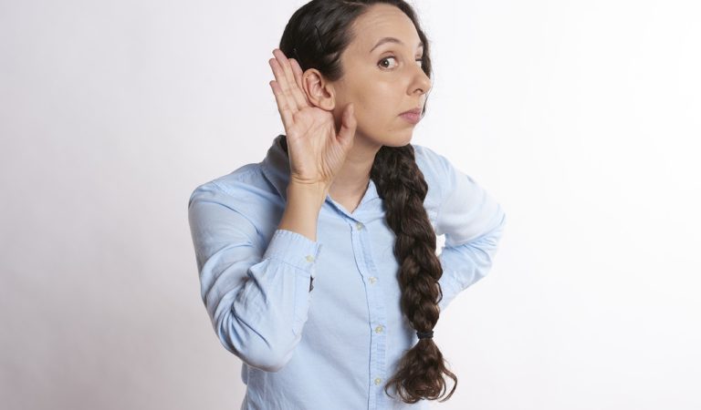 11 Common Signs of Hearing Loss