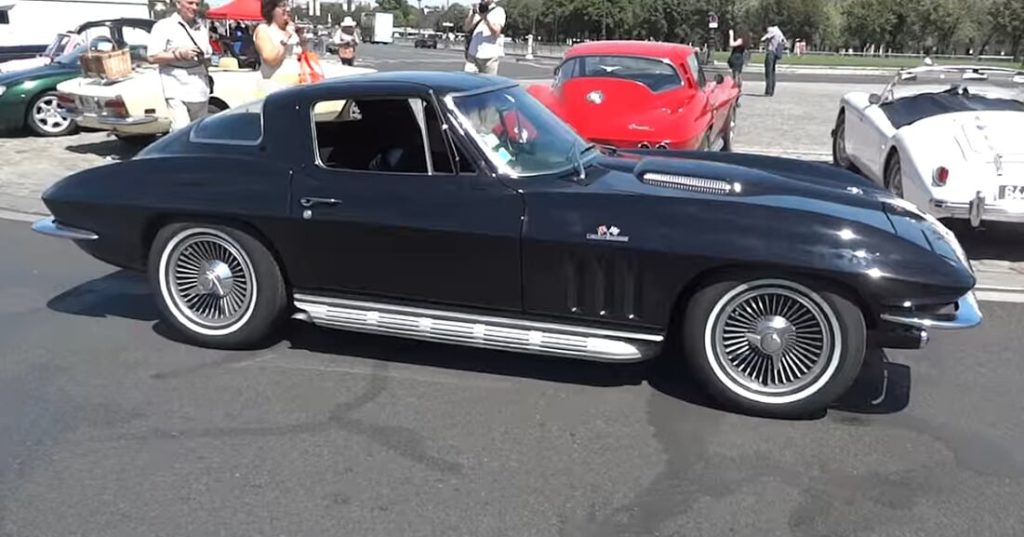 1966 Chevrolet Corvette 427 - Top 10 Classic Muscle Cars of The 50s, 60s & 70s