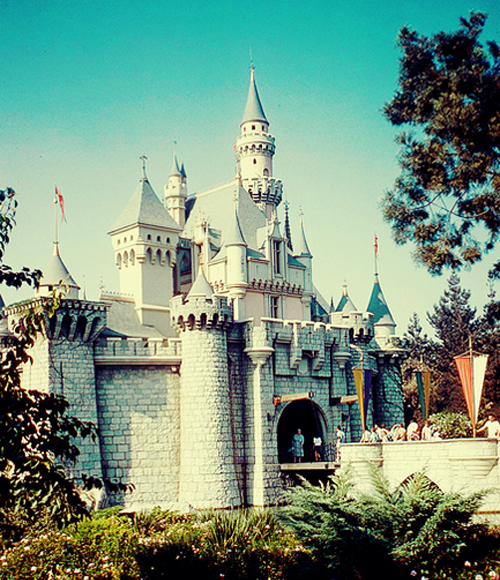 Fantasyland – Vintage Disneyland Photos from the 50s 